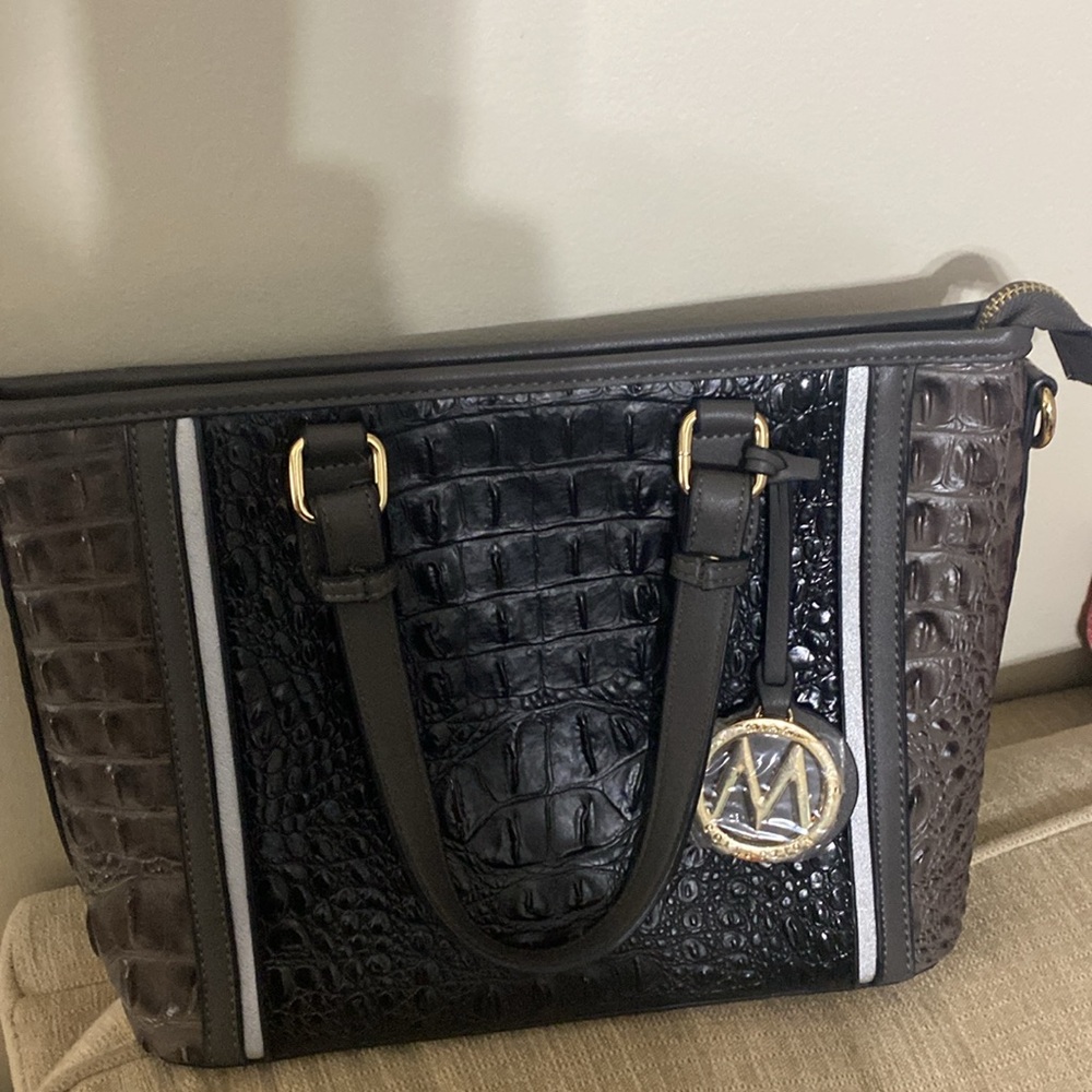 MIA Black and Gray Croc-Embossed Shoulder Bag - Picture 4 of 9